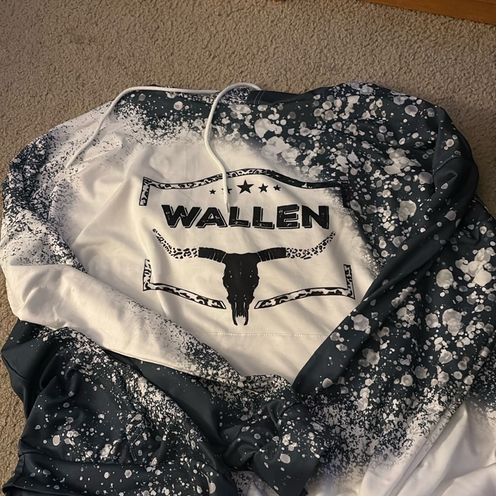 Wallen XXL woman’s hoodie